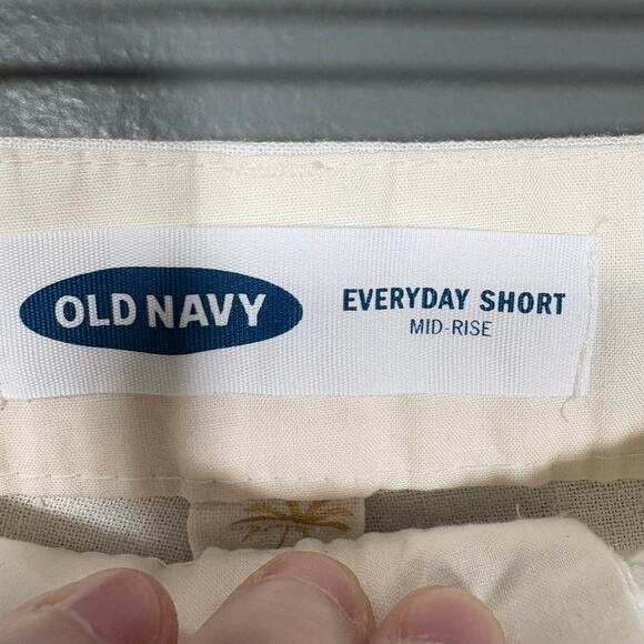 Old Navy Women's White Linen Blend Gold Palm Trees Everyday Shorts - Size 16 - Picture 4 of 7